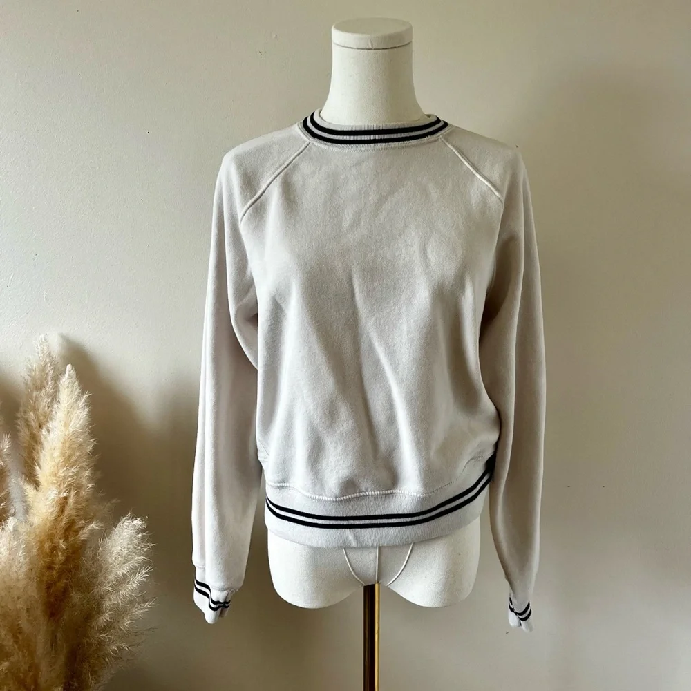 Abercrombie & Fitch Essential Raglan Classic Sunday Crew - Picture 5 of 9